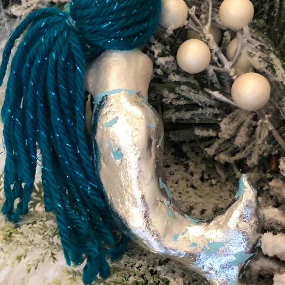 ❤️”HOST PICK”❤️ Bon Bon Magnets Mermaid ornament "The Traveler in Blue" - Picture 5 of 5